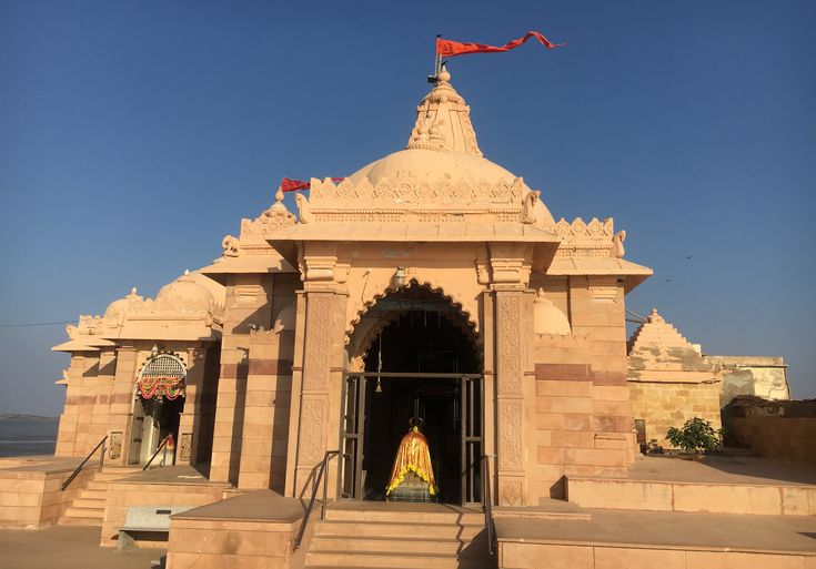 Koteshwar Mahadev Temple in Kutch, located near the Arabian Sea and close to the India–Pakistan border.