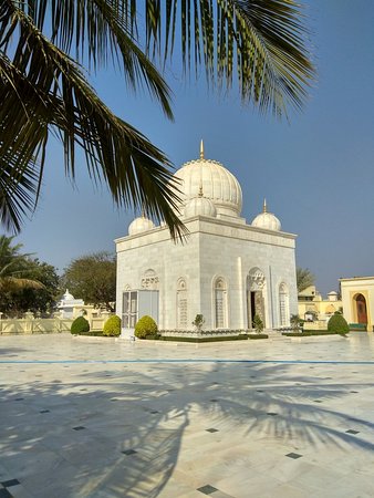Mazar-e-Noorani shrine near Mandvi in Kutch, a peaceful spiritual site visited by devotees.
