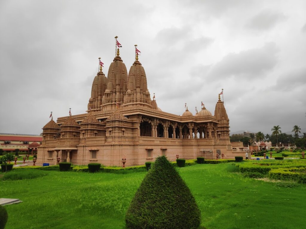 Swaminarayan Mandir Junagadh Gujarat spiritual temple
